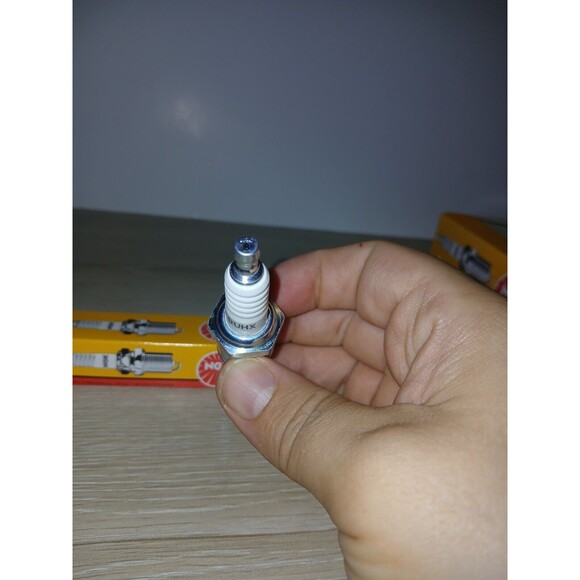 Set Of 5 NGK 2522 Spark Plugs BUHX Made In Japan EAC - Picture 6 of 16